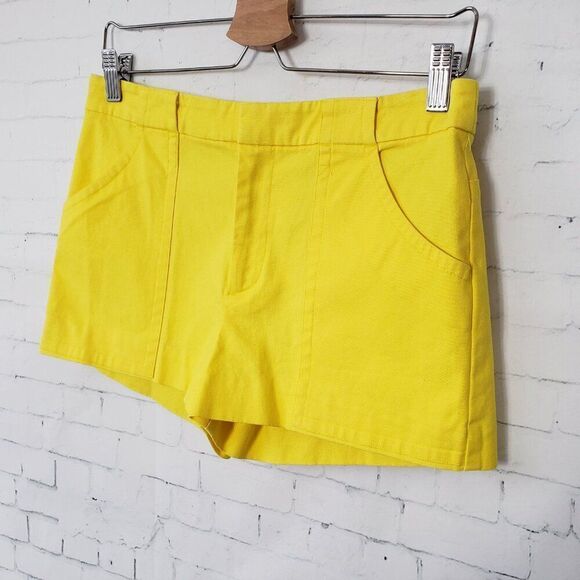 Kate Spade Saturday Yellow Chino Shorts Size 4 Stretch Cotton NEW Preppy - Picture 2 of 7
